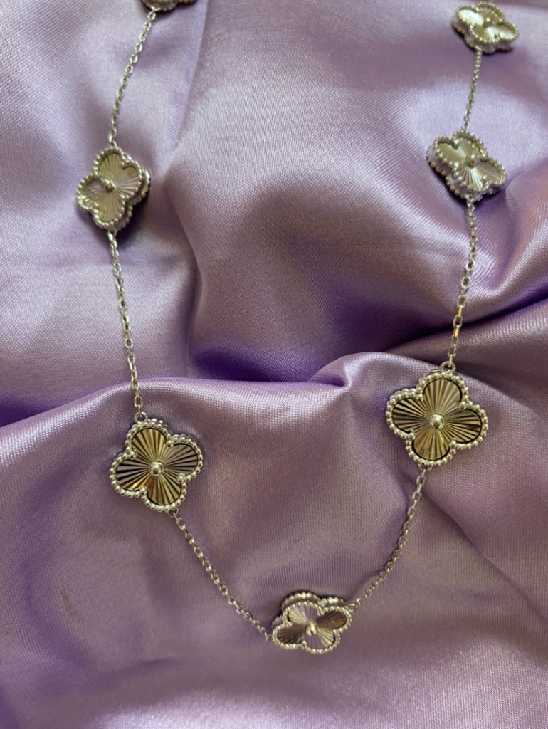 collar van cleef plateado