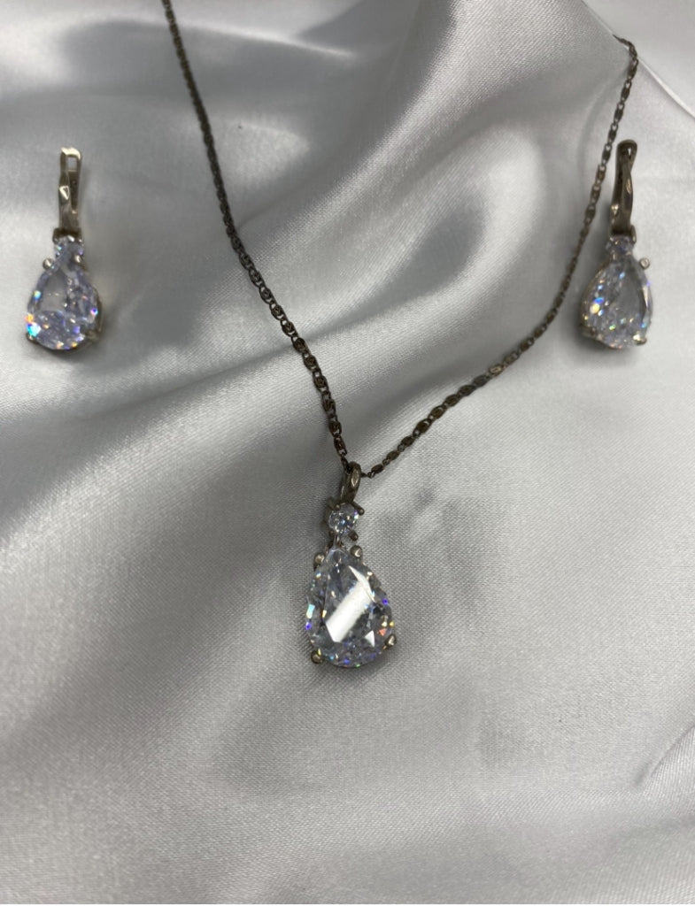 set corte pera de topacio blanco