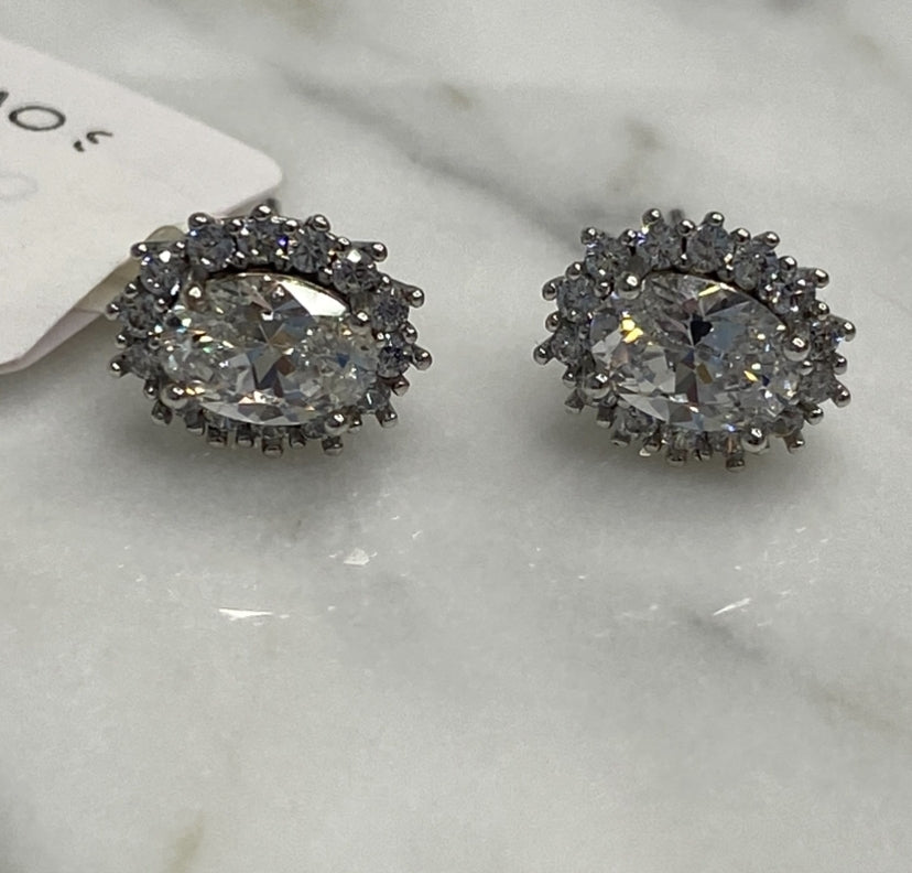 ARETES OVALADOS MOISSANITA
