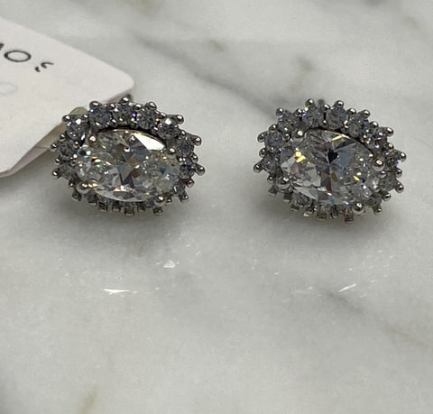 ARETES OVALADOS MOISSANITA