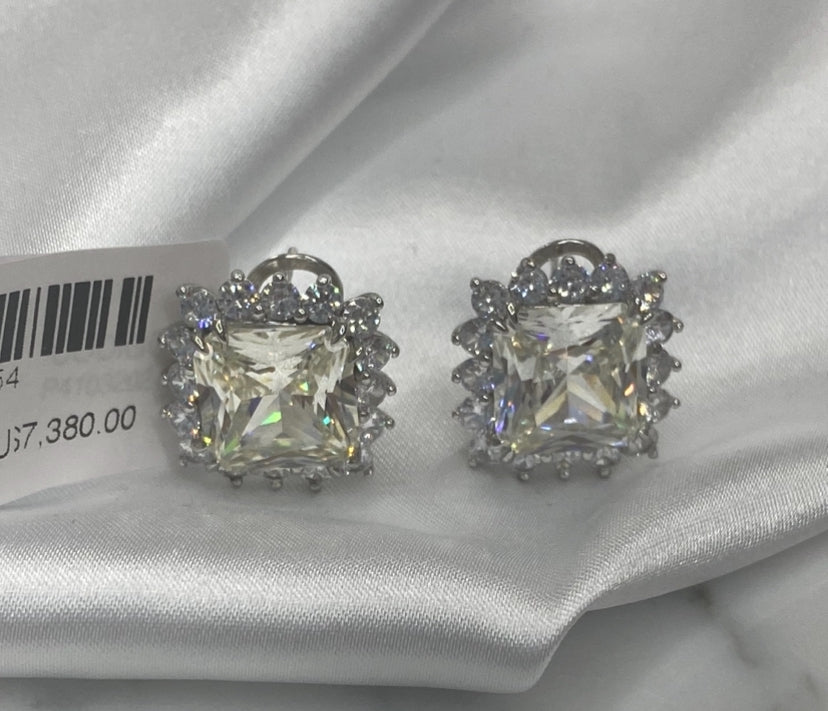 ARETES DE MOISSANITA CUADRADOS