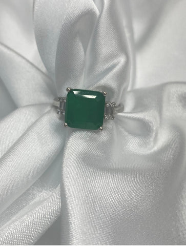 anillo cuadrado de esmeralda colombiana