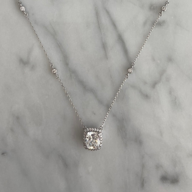 MOISSANITE NECKLACE COL/G CUADRADO MINI  CON HALO