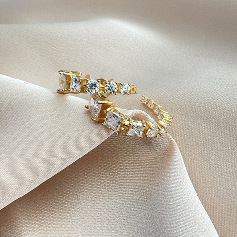 WHITE TOPAZ EARRING GOLD