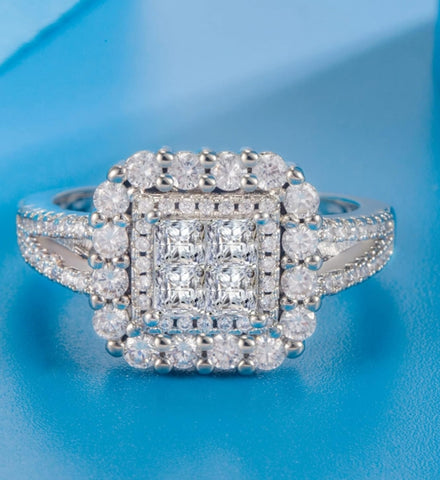 Anillo brillante de circonita cubica para mujer