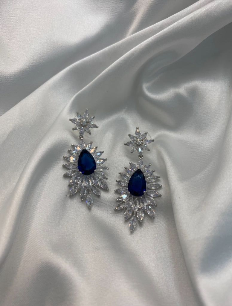 Aretes corte marquiz y zafiro