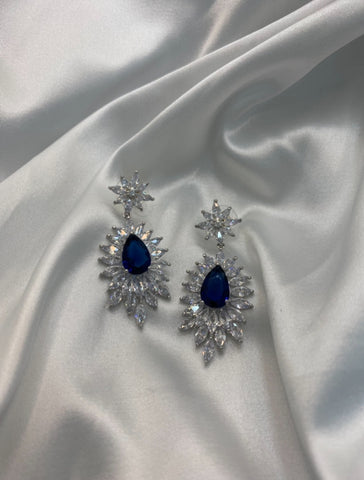 Aretes corte marquiz y zafiro