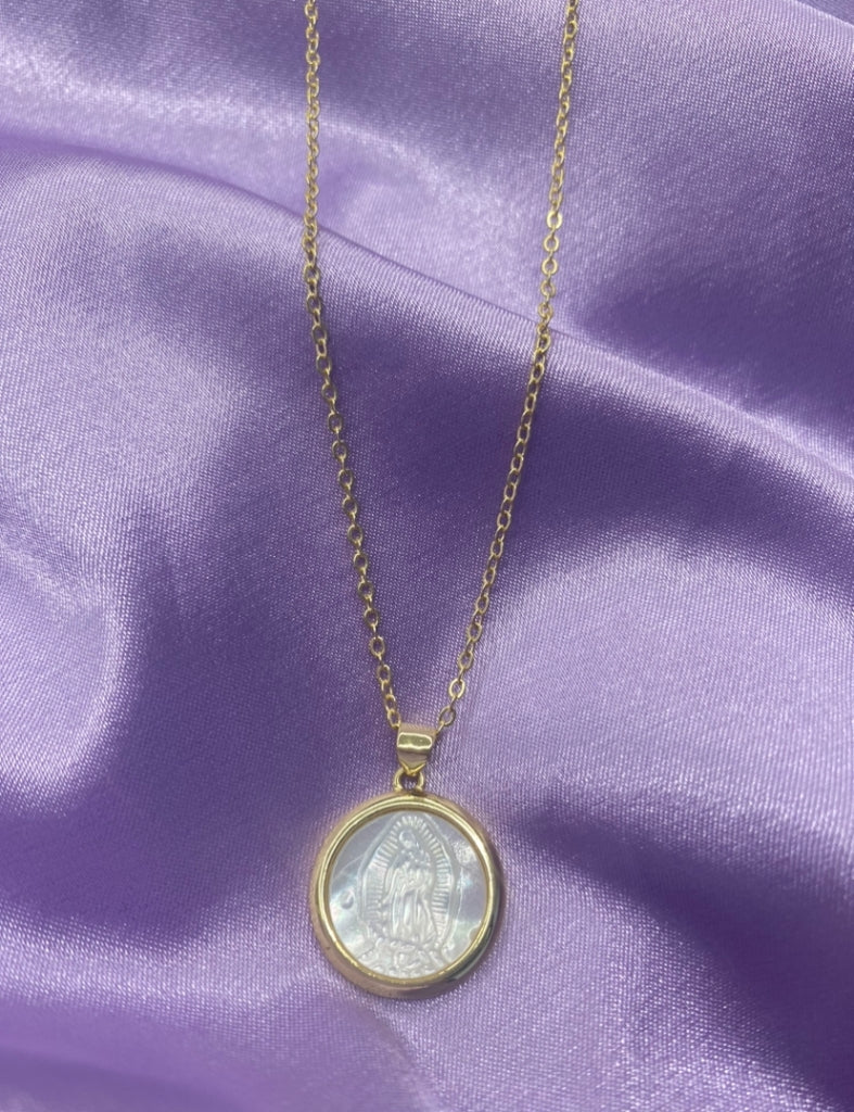 collar de virgen con perla madre