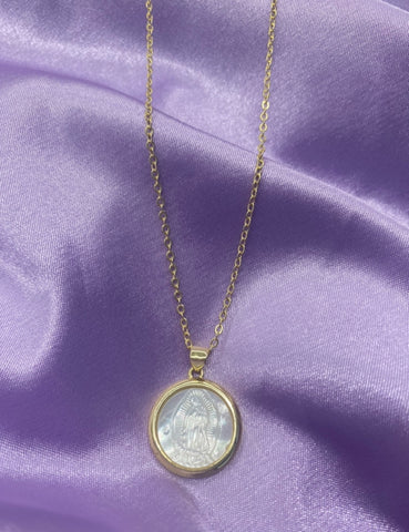 collar de virgen con perla madre