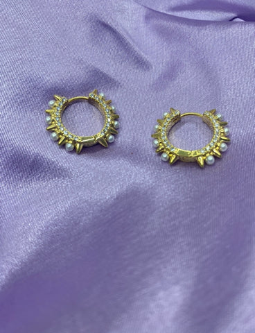 arracadas con perlas y picos